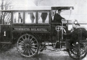 Alltid i täten på moderniteten. Stockholm fick omnibussar med bensinmotor redan år 1900.